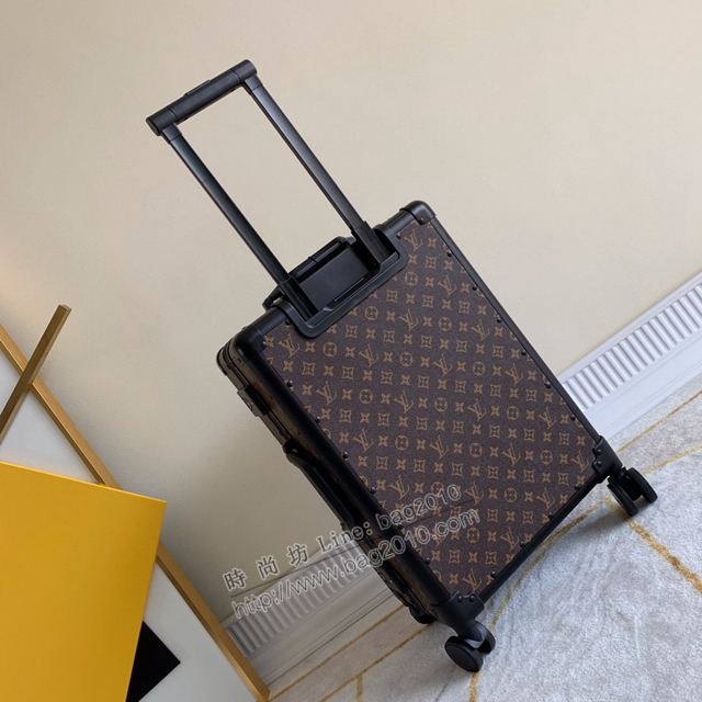 LV驢牌行李箱 90045 復古形拉箱 LV拉杆箱 經典花料配鋁框登機箱xzx1089